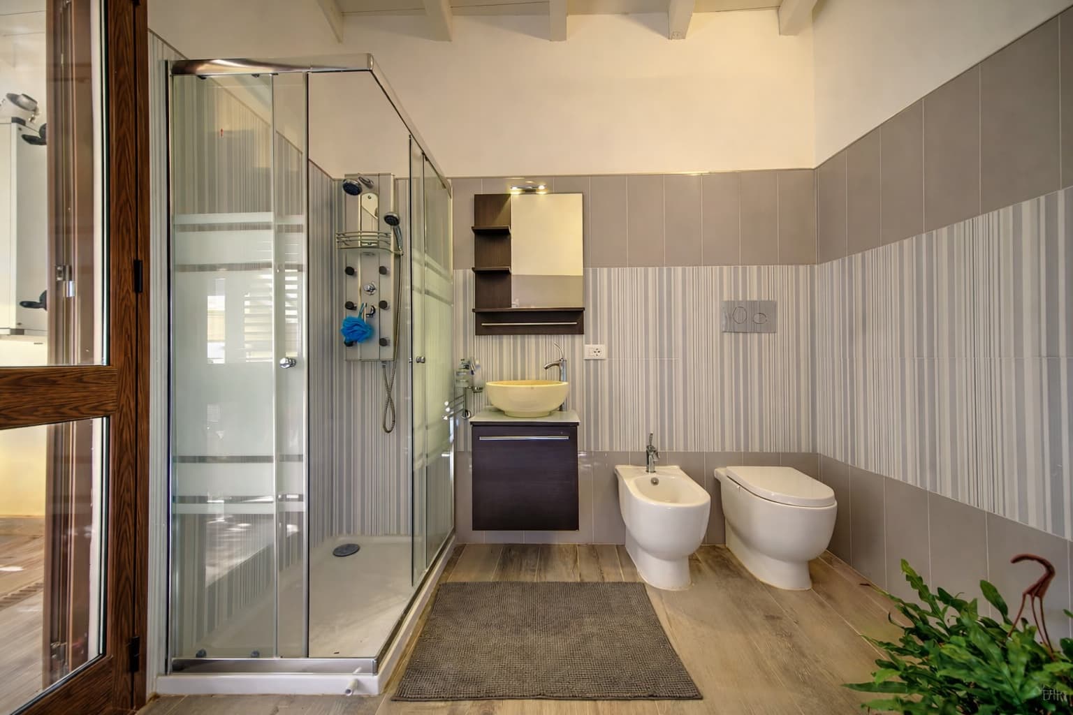 Camere e interni 17