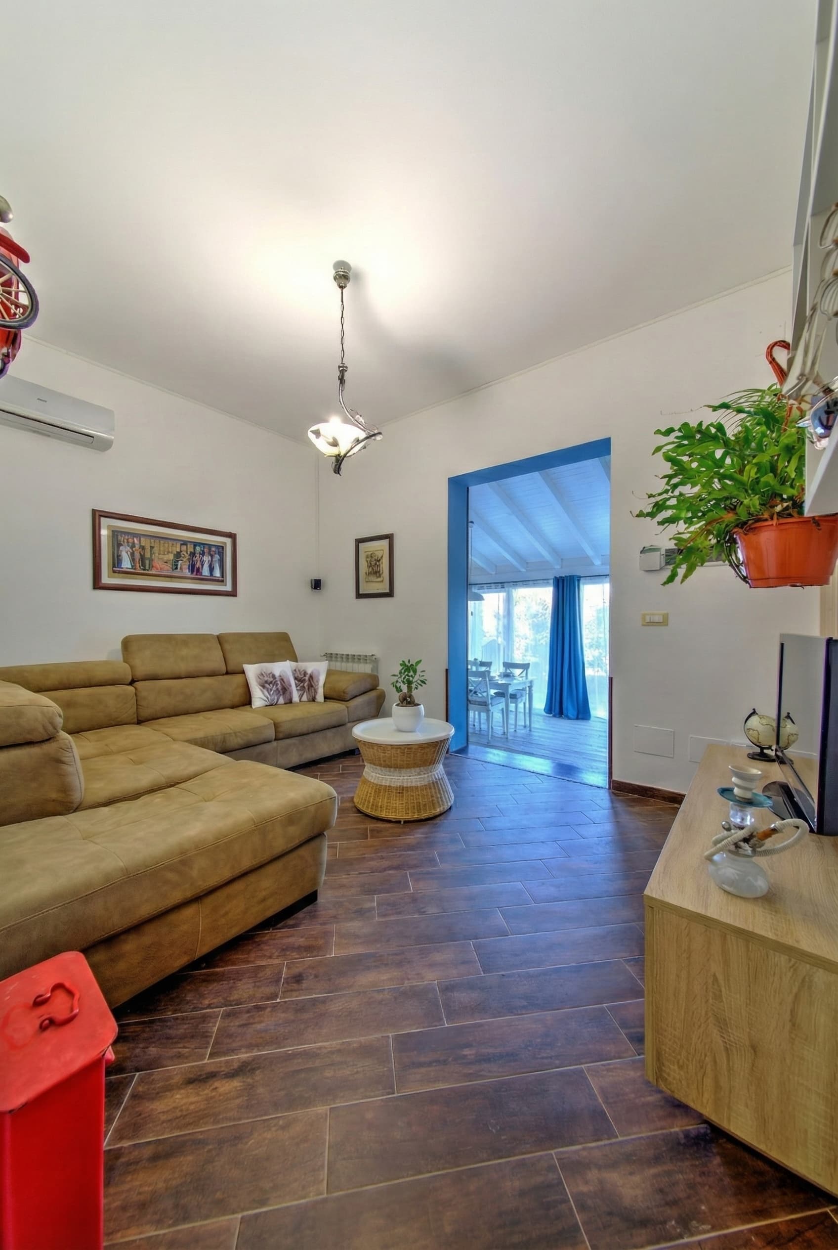 Camere e interni 8